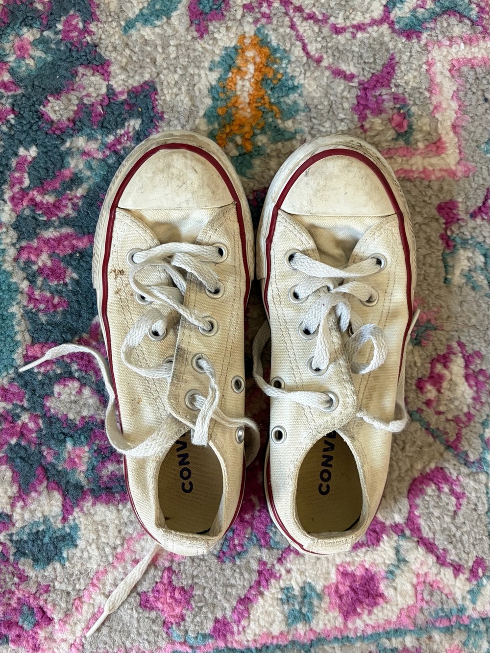 CONVERSE Kids White Canvas Low-Top Sneakers with Red Trim